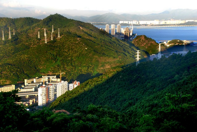 鸟瞰香港的深圳名山-大南山公园